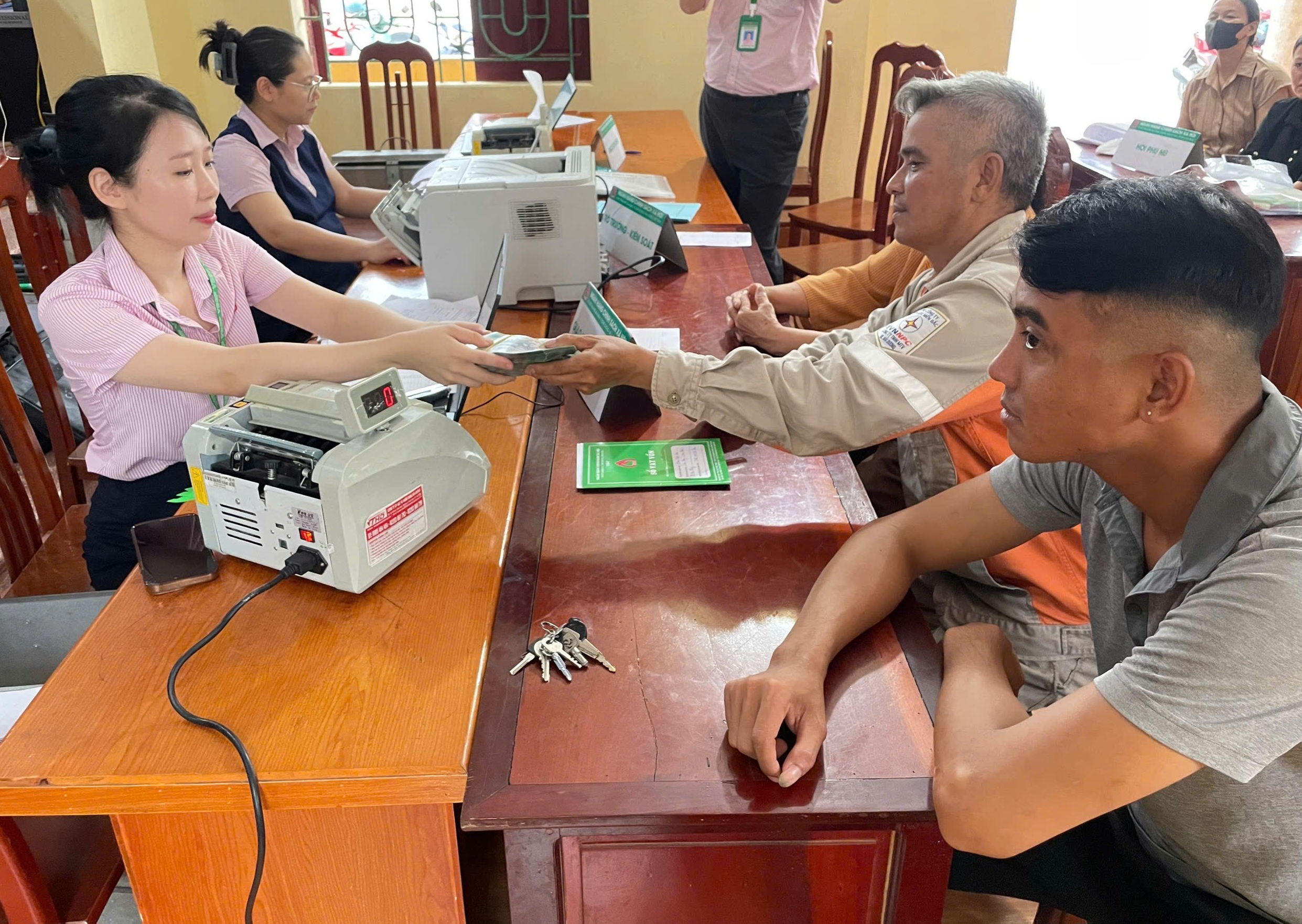 Công an xã Mao Điền: Phối hợp, hỗ trợ người sau cai nghiện ma túy vay vốn để sản xuất, kinh doanh